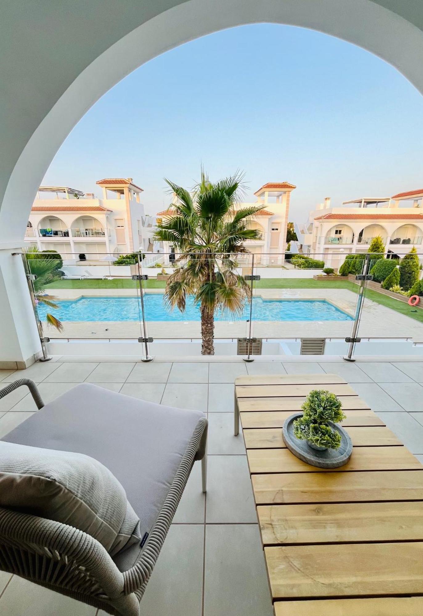 Fortuna Penthouse With Roof Terrace, Ac And Pool โรฮาเลส ภายนอก รูปภาพ